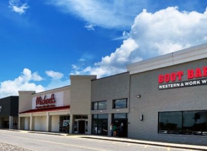 Dunning Farms Shopping Center - Retail Space